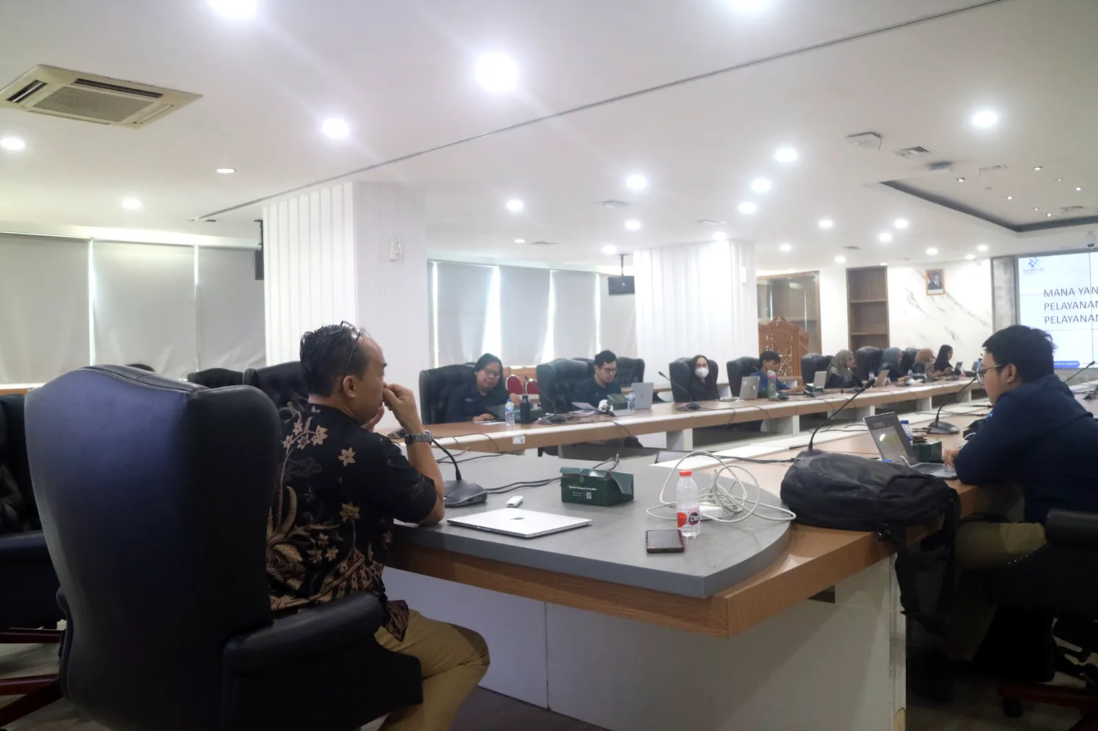 Peserta instansi mengikuti sesi diskusi pelatihan in-house